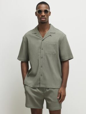 Green Regular Fit Textured Short Sleeve Shirt