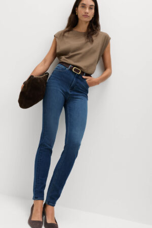 Lily Magic Shaping High Waisted Jeans