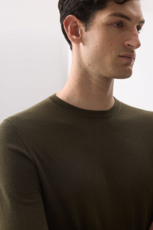 Pure Extra Fine Merino Wool Crew Neck Jumper