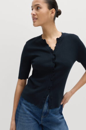 Ribbed Scallop Edge Slim Fit Cardigan